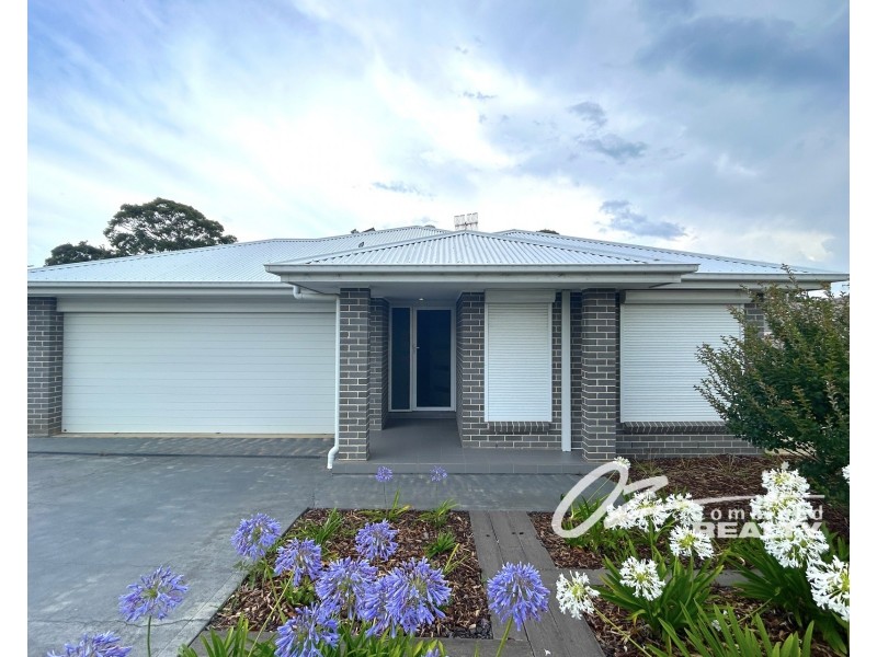 100 Links Avenue, Sanctuary Point NSW 2540