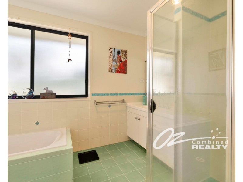 11 Clarendon Crescent, Basin View NSW 2540