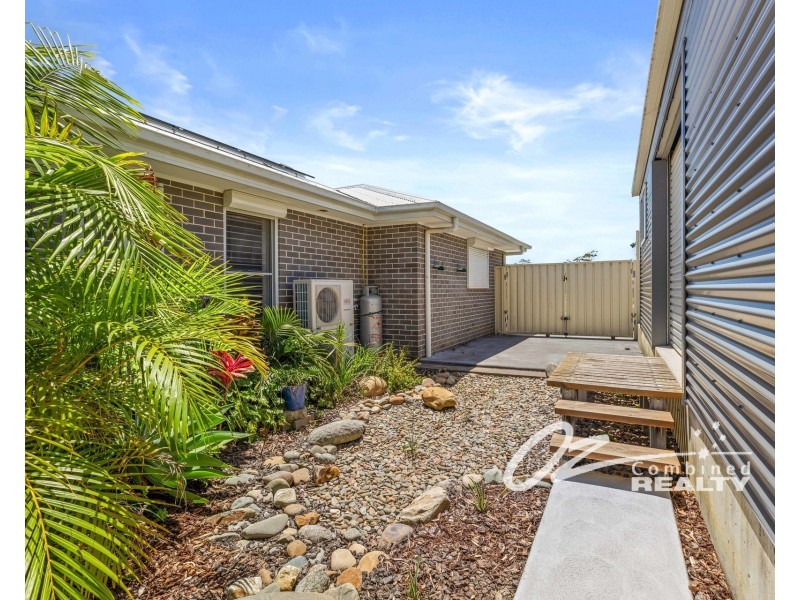 100 Links Avenue, Sanctuary Point NSW 2540