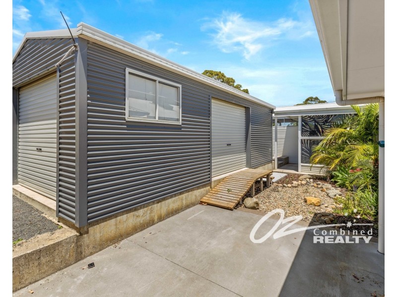 100 Links Avenue, Sanctuary Point NSW 2540
