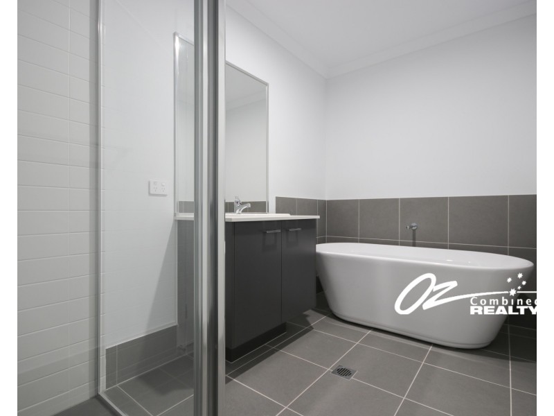 b/5 Nadine Street, Sanctuary Point NSW 2540