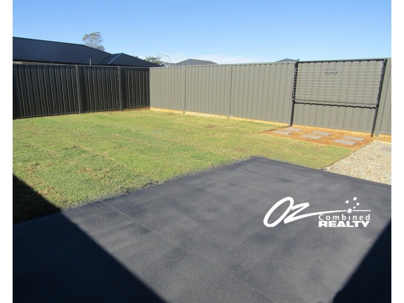 b/5 Nadine Street, Sanctuary Point NSW 2540