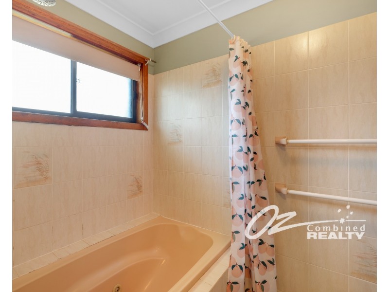 74 Prentice Avenue, Old Erowal Bay NSW 2540
