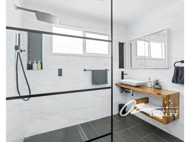 12 Walmer Avenue, Sanctuary Point NSW 2540