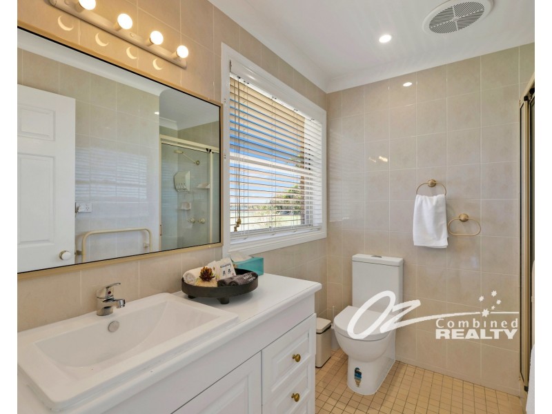 22 Loralyn Avenue, St Georges Basin NSW 2540