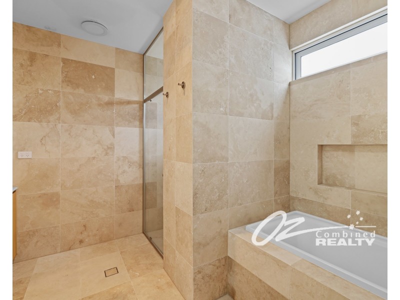 33 Lambs Crescent, Vincentia NSW 2540