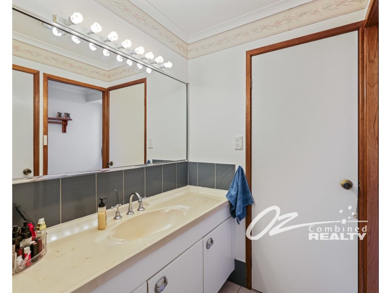 13 Clarendon Crescent, Basin View NSW 2540