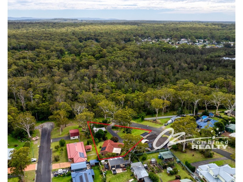 13 Clarendon Crescent, Basin View NSW 2540