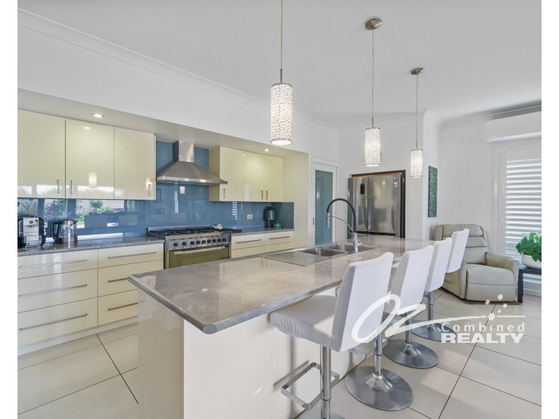 1 Firman Glen, St Georges Basin NSW 2540