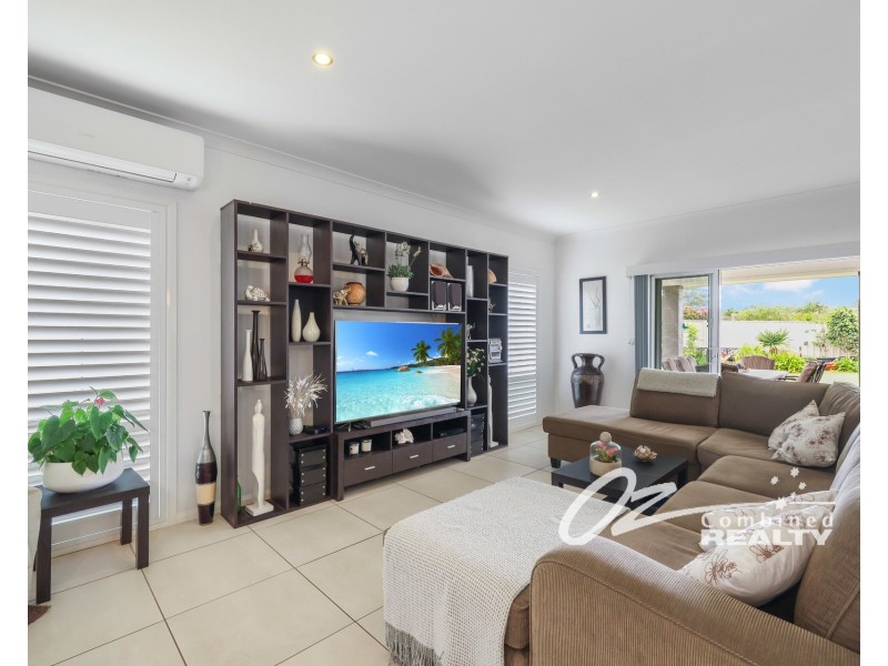 1 Firman Glen, St Georges Basin NSW 2540