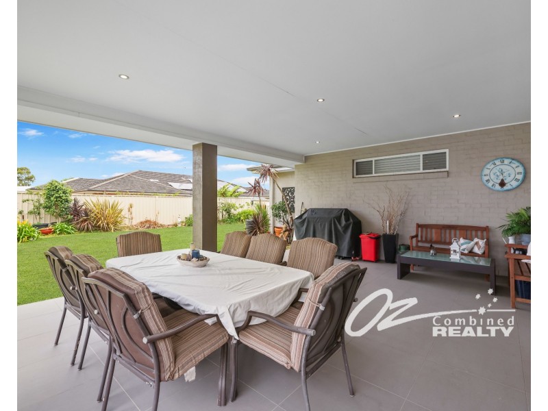 1 Firman Glen, St Georges Basin NSW 2540