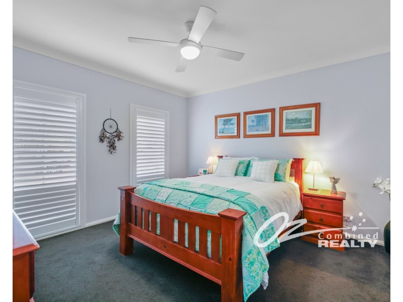 1 Firman Glen, St Georges Basin NSW 2540