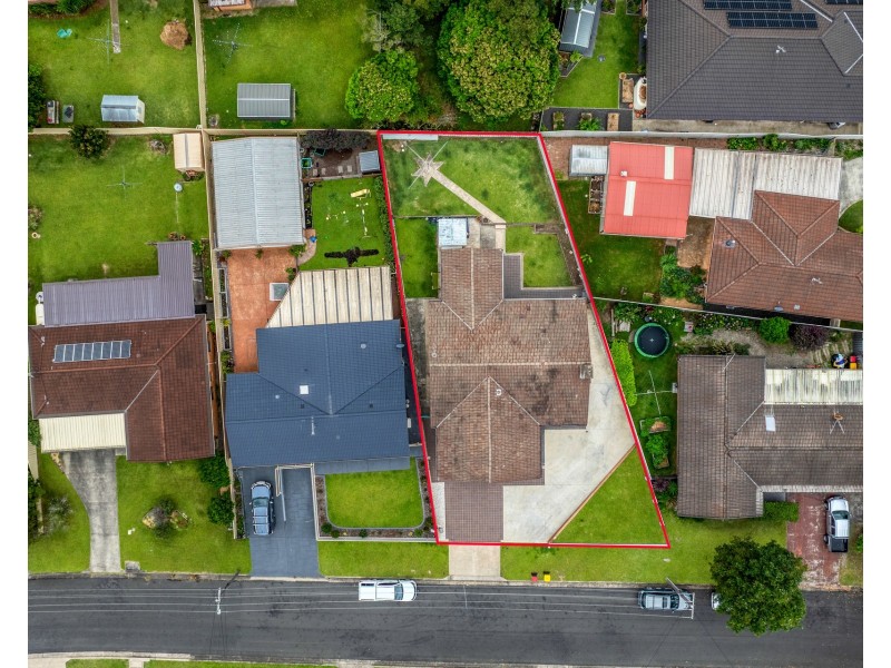 15 Yuroka Crescent, St Georges Basin NSW 2540