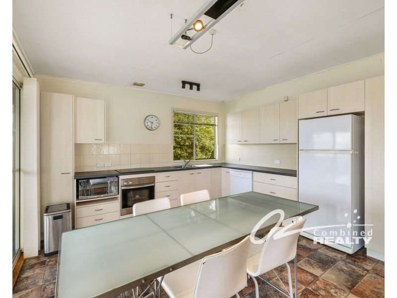 100 Basin View Parade, Basin View NSW 2540