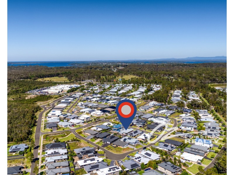 6 Blue Water Lane, Vincentia NSW 2540