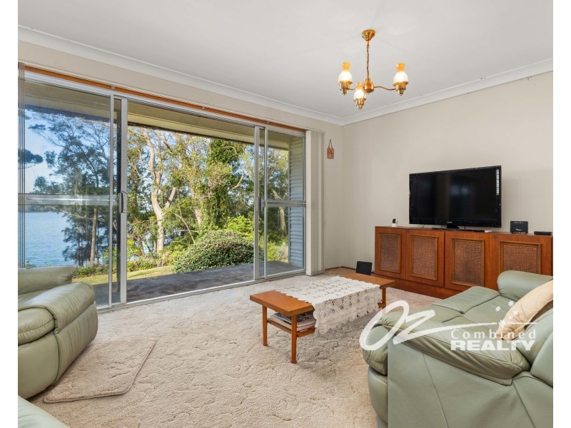 67 Walmer Avenue, Sanctuary Point NSW 2540