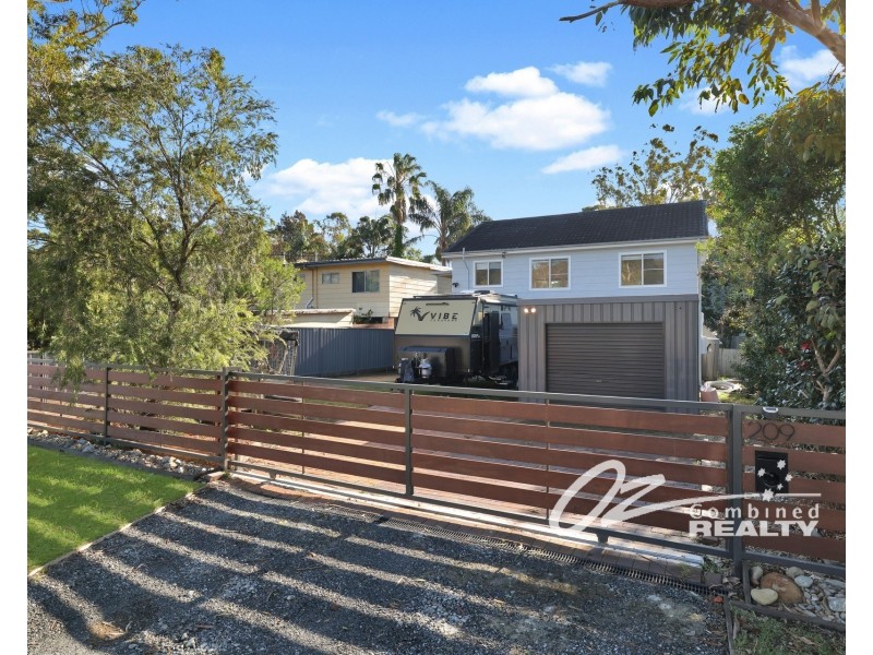 209 Macleans Point Road, Sanctuary Point NSW 2540