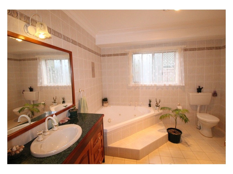 21 Nulla Place, St Georges Basin NSW 2540