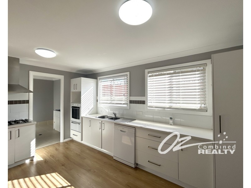 14 Roulstone Street, Sanctuary Point NSW 2540