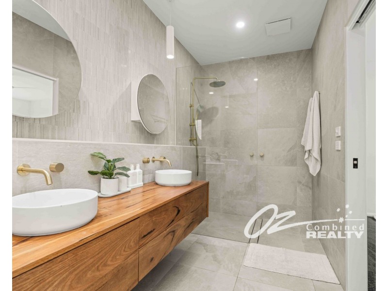 12 Park Road, St Georges Basin NSW 2540