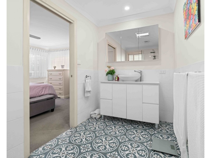 17 Elanora Parade, Basin View NSW 2540