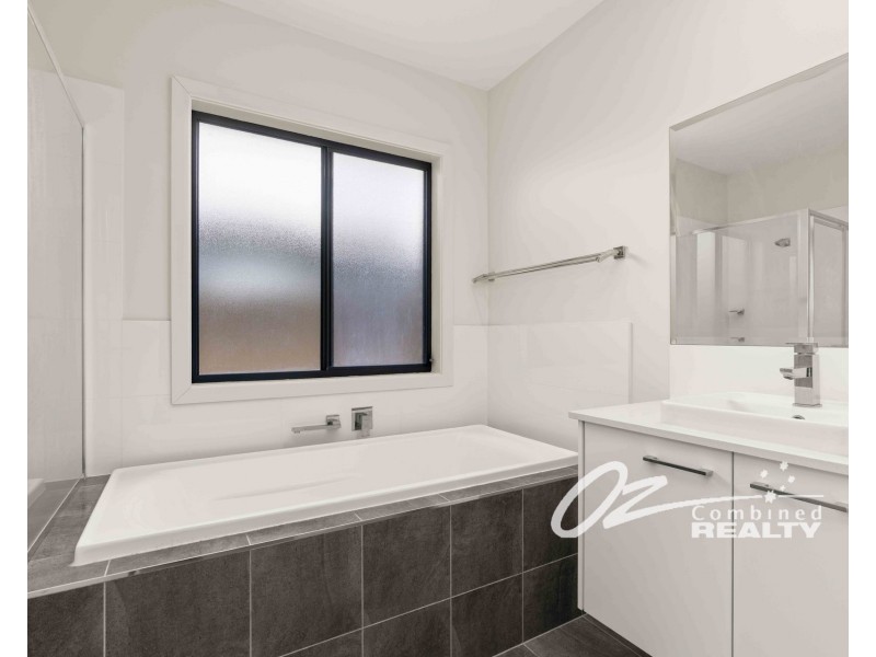 16 Seagrass Avenue, Vincentia NSW 2540