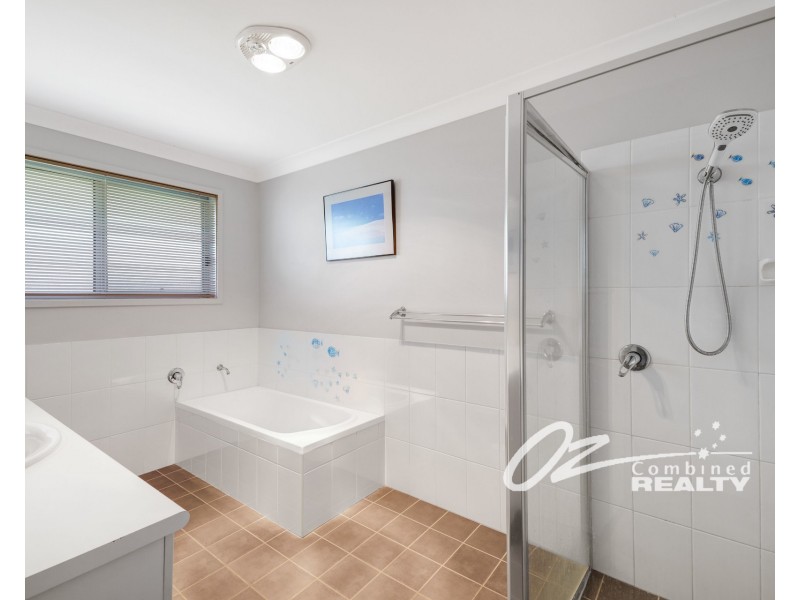 21 Lachlan Crescent, St Georges Basin NSW 2540