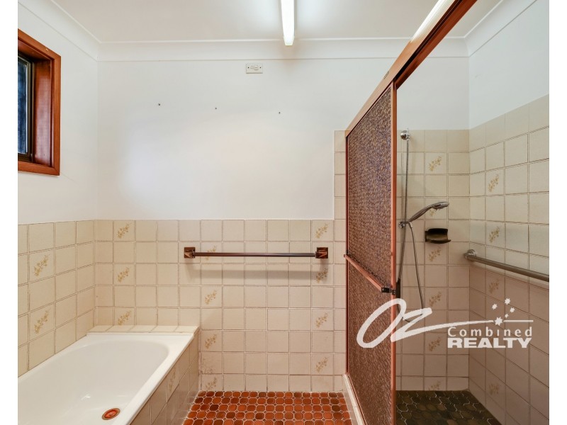 112 Macleans Point Road, Sanctuary Point NSW 2540