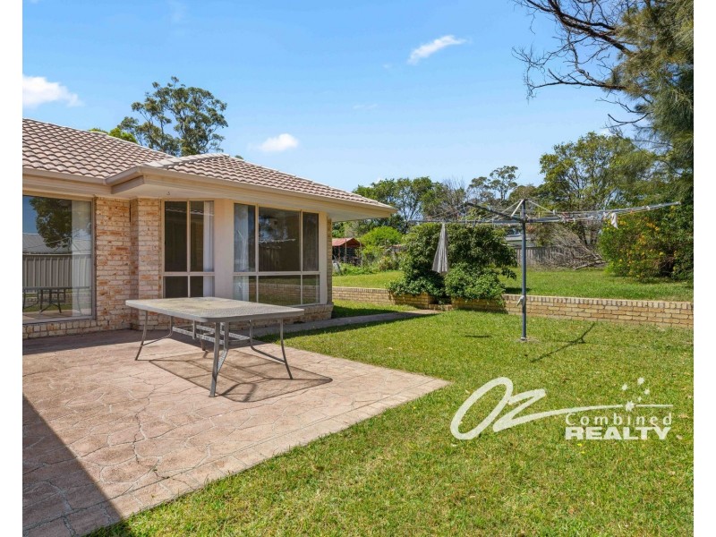 .6 First Avenue, Erowal Bay NSW 2540