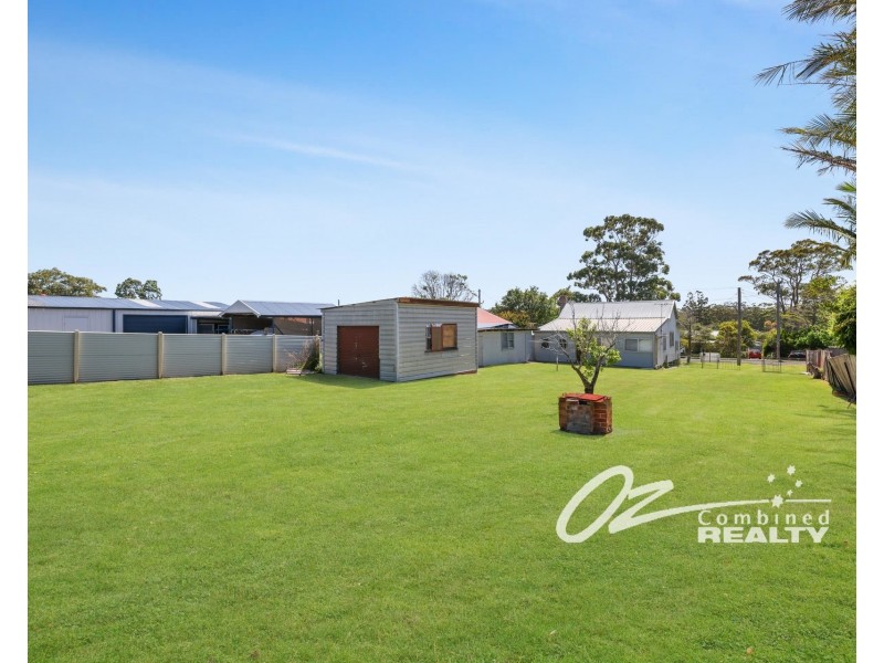 42 Currambene Street, Huskisson NSW 2540