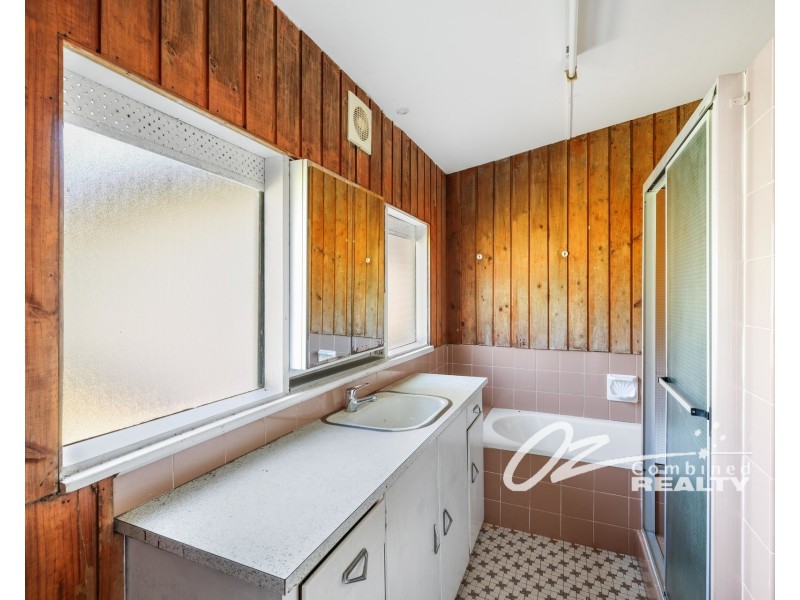 42 Currambene Street, Huskisson NSW 2540