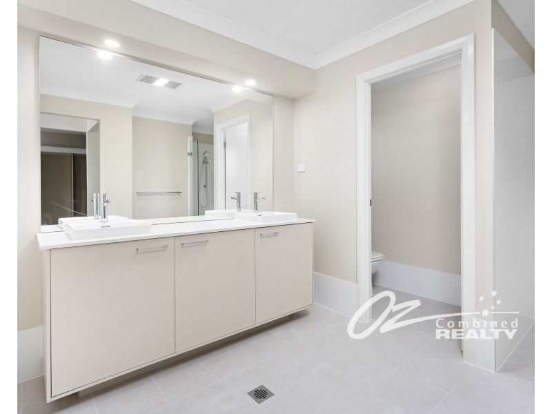 1 King George Street, Erowal Bay NSW 2540