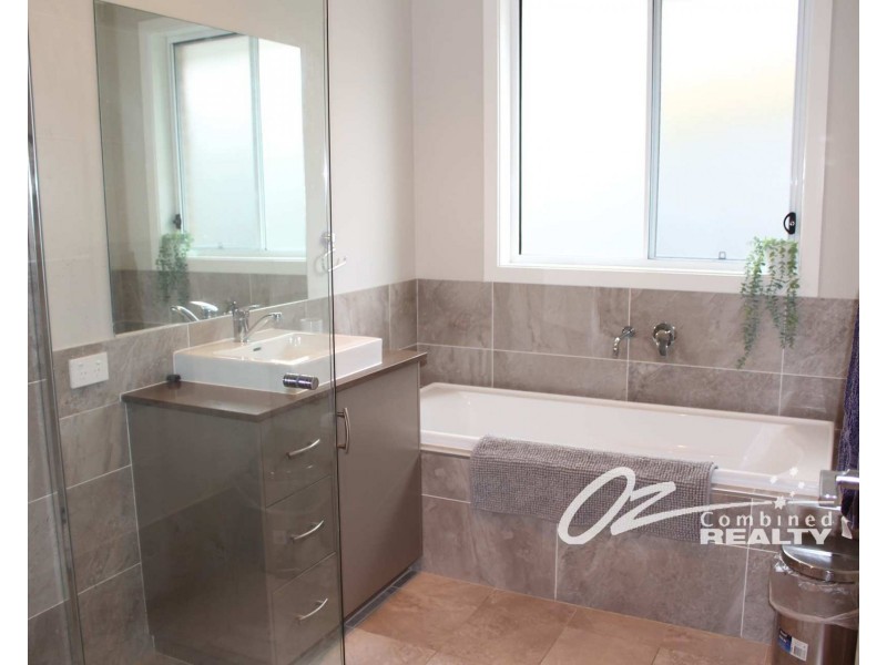 17 Skiff Street, Vincentia NSW 2540