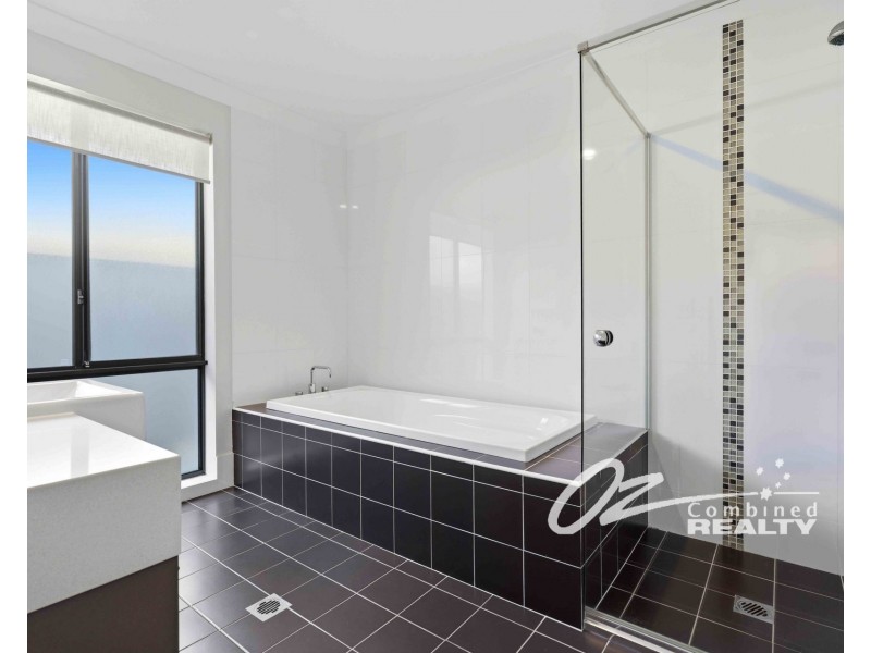 9 Elanora Parade, Basin View NSW 2540