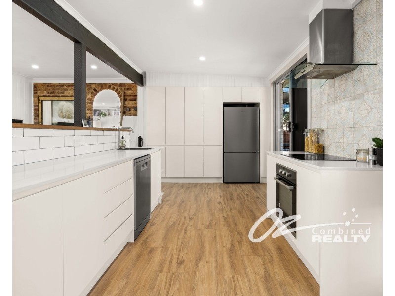 70 Waratah Crescent, Sanctuary Point NSW 2540