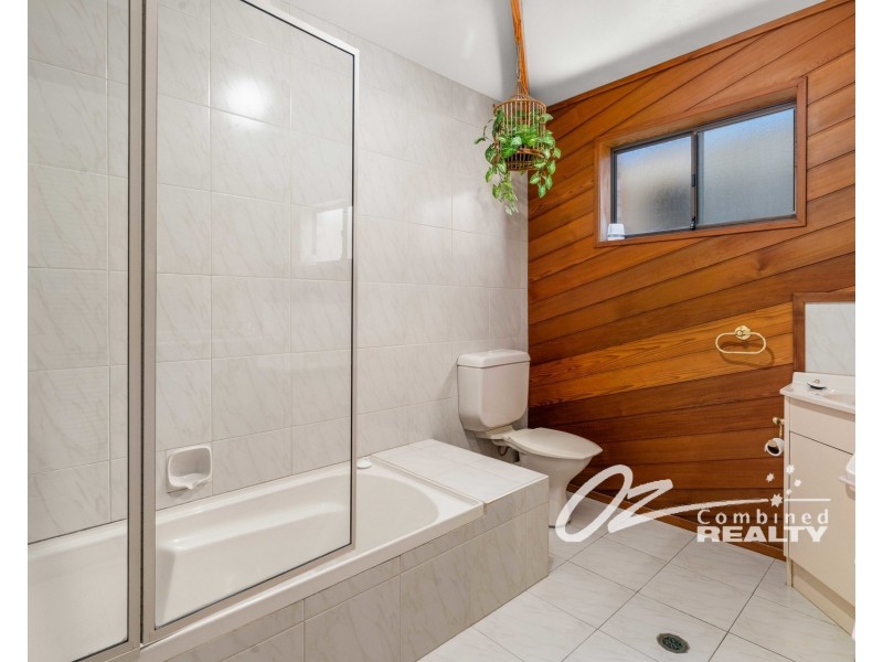 82 Basin View Parade, Basin View NSW 2540