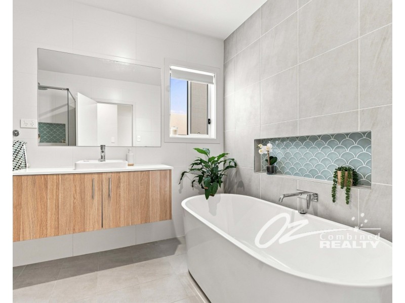 34 Edmund Street, Sanctuary Point NSW 2540