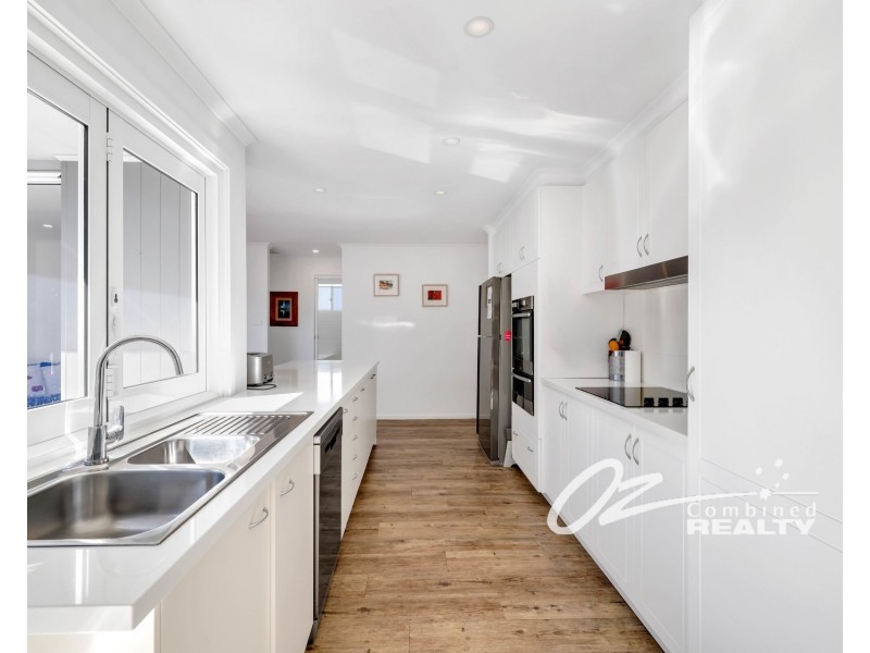 8 Lambs Crescent, Vincentia NSW 2540
