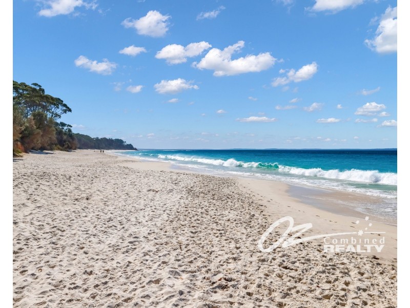 8 Lambs Crescent, Vincentia NSW 2540
