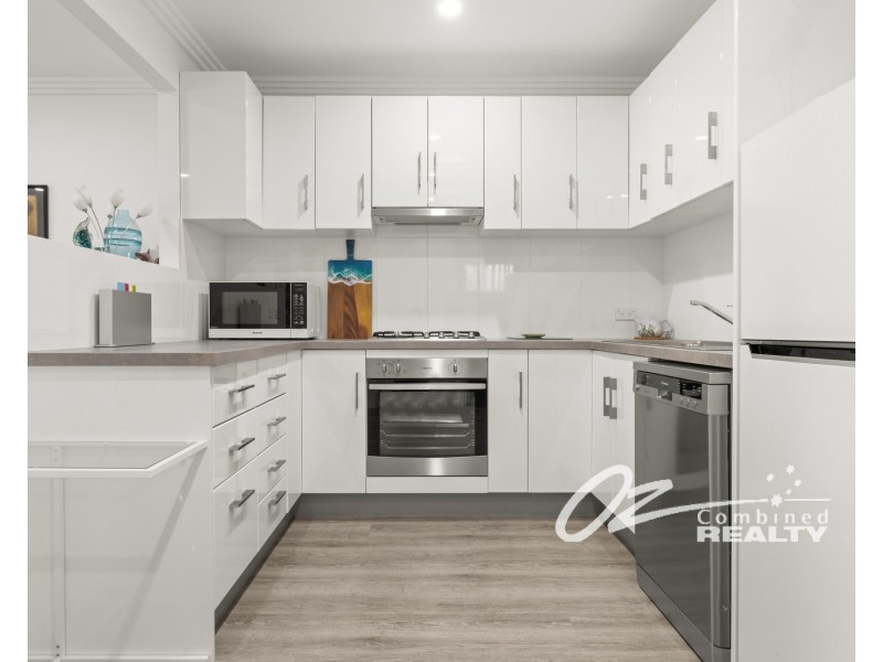 1/200 Macleans Point Road, Sanctuary Point NSW 2540