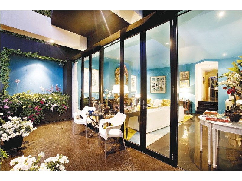 4 St Leonards Place, St Kilda VIC 3182