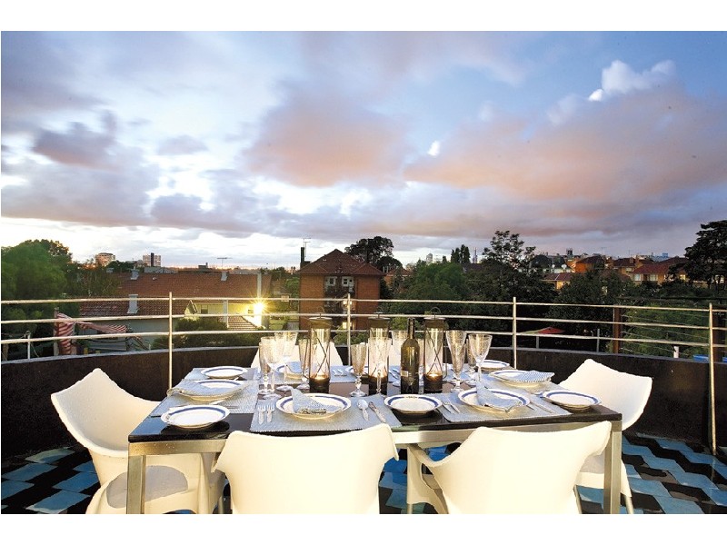 4 St Leonards Place, St Kilda VIC 3182