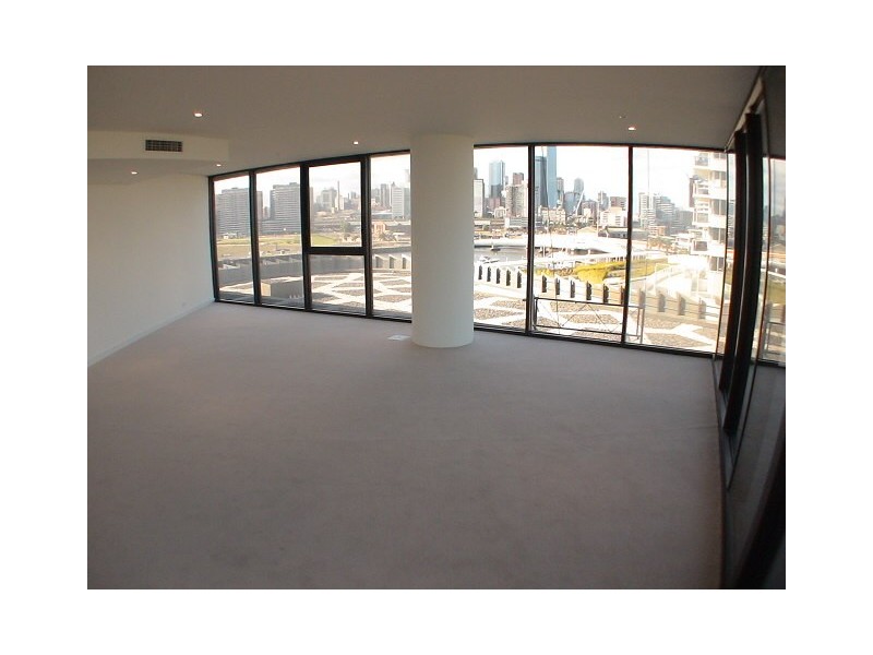 704/90 Lorimer Street, Docklands VIC 3008