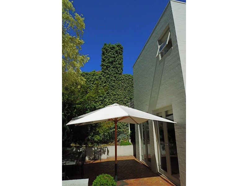 32 Woodside Crescent, Toorak VIC 3142