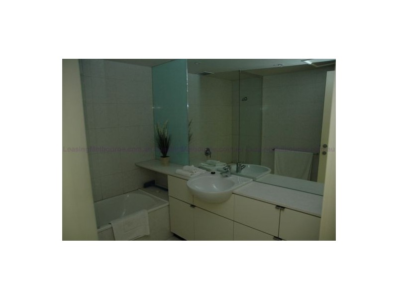 1013/80 Clarendon Street, Southbank VIC 3006