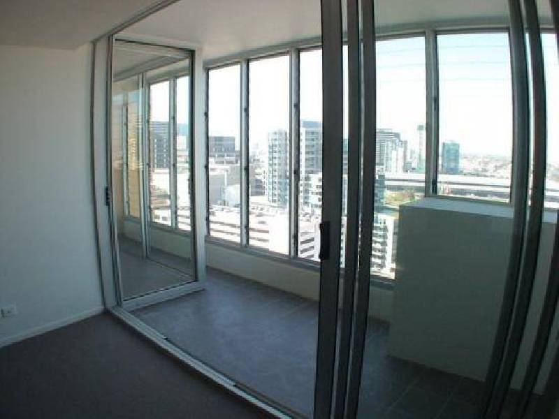 1602/8 McCrae Street, Docklands VIC 3008