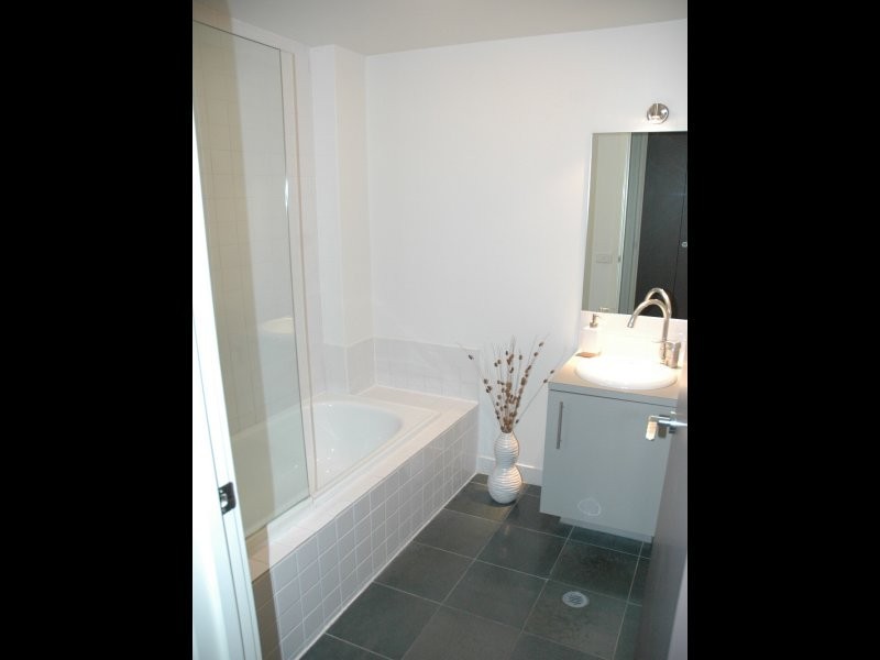 4/25 Windsor Place, Melbourne VIC 3000