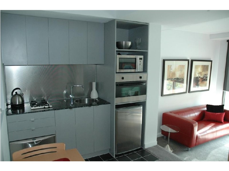 111/2-14 Albert Road, Melbourne VIC 3004