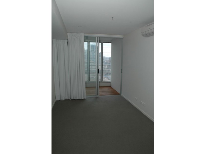 1305/8 McCrae Street, Docklands VIC 3008