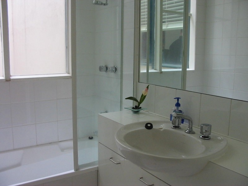 4/23 Coromandel Place, Melbourne VIC 3000